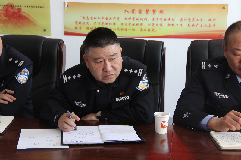 张杰局长在总结中首先感谢张廷院长,其其格副院长一行来到新城公安